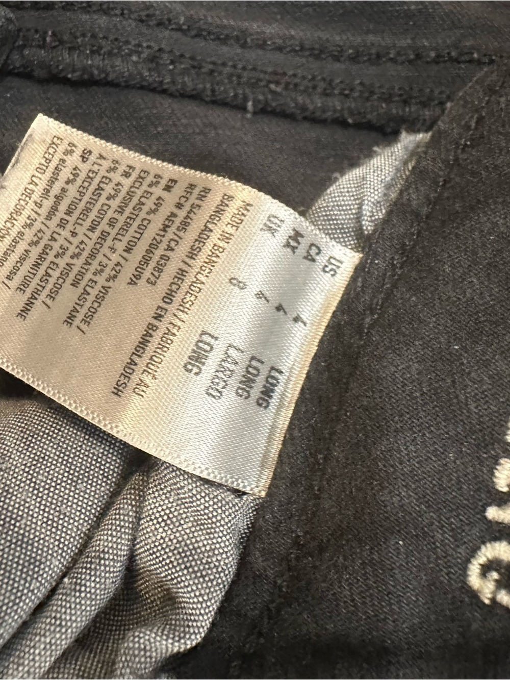 American Eagle Women’s Ripped Black Jeans - Picture 5 of 8